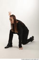 ANGELIA KNEELING POSE SITH